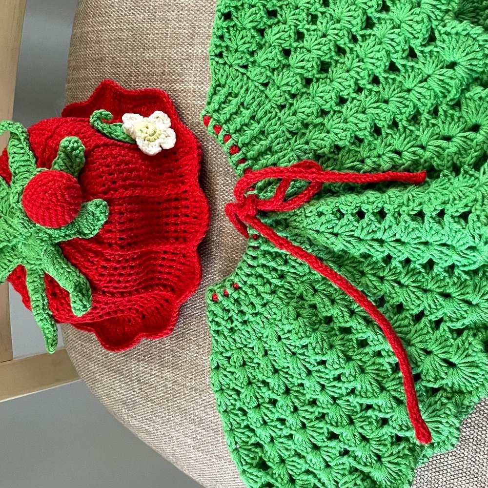 Handmade Crocheted Baby Sets. Newborn Photography Props Outfits.
